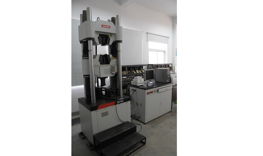 Universal testing machine